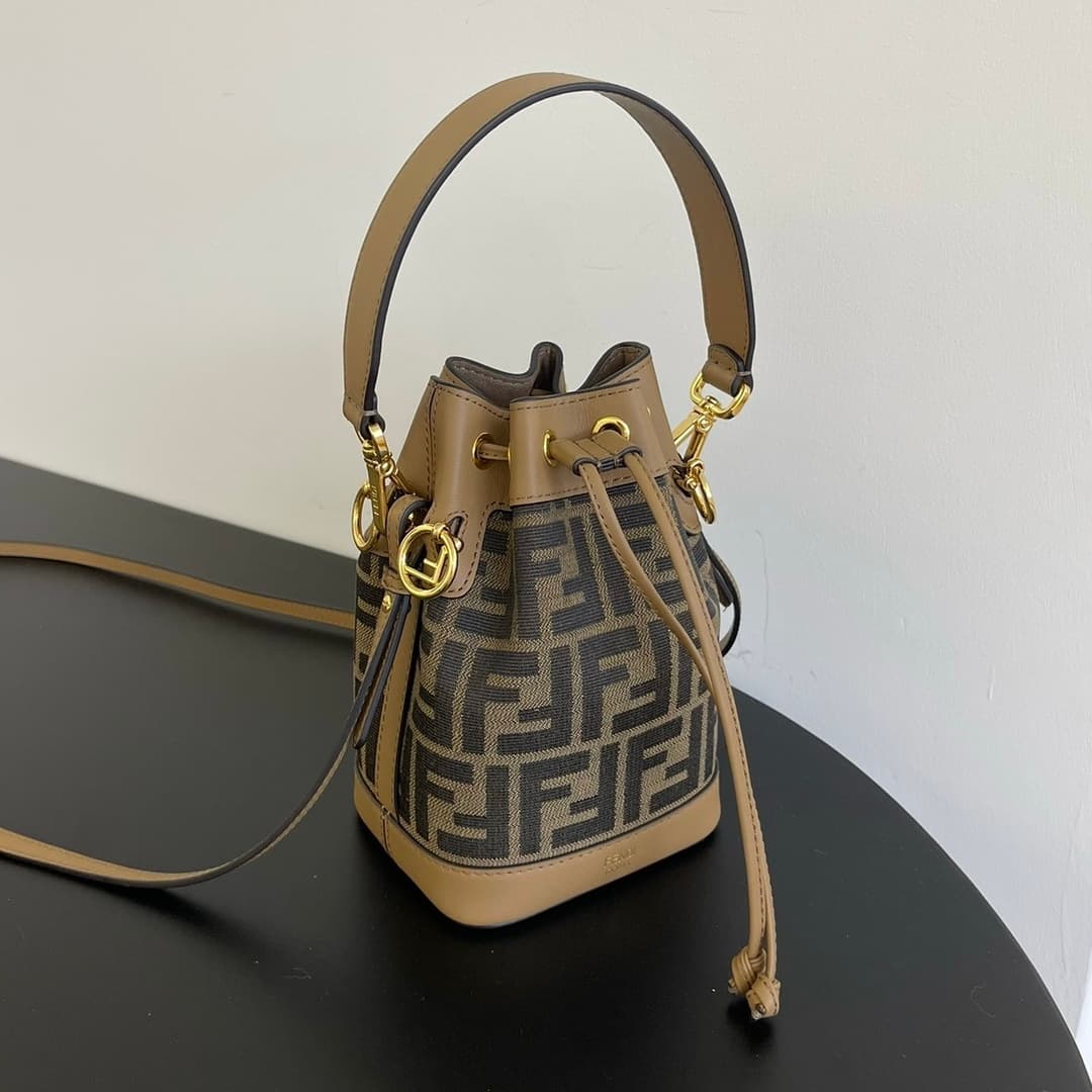 펜디 미니 몬트레조 버킷백 - Bag (펜디) - 이미지 3