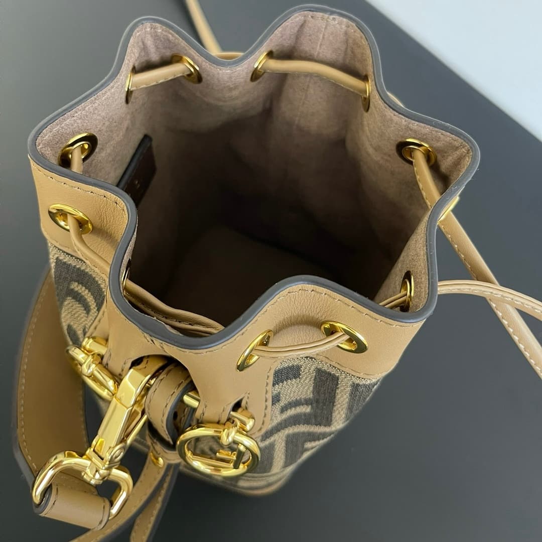 펜디 미니 몬트레조 버킷백 - Bag (펜디) - 이미지 6