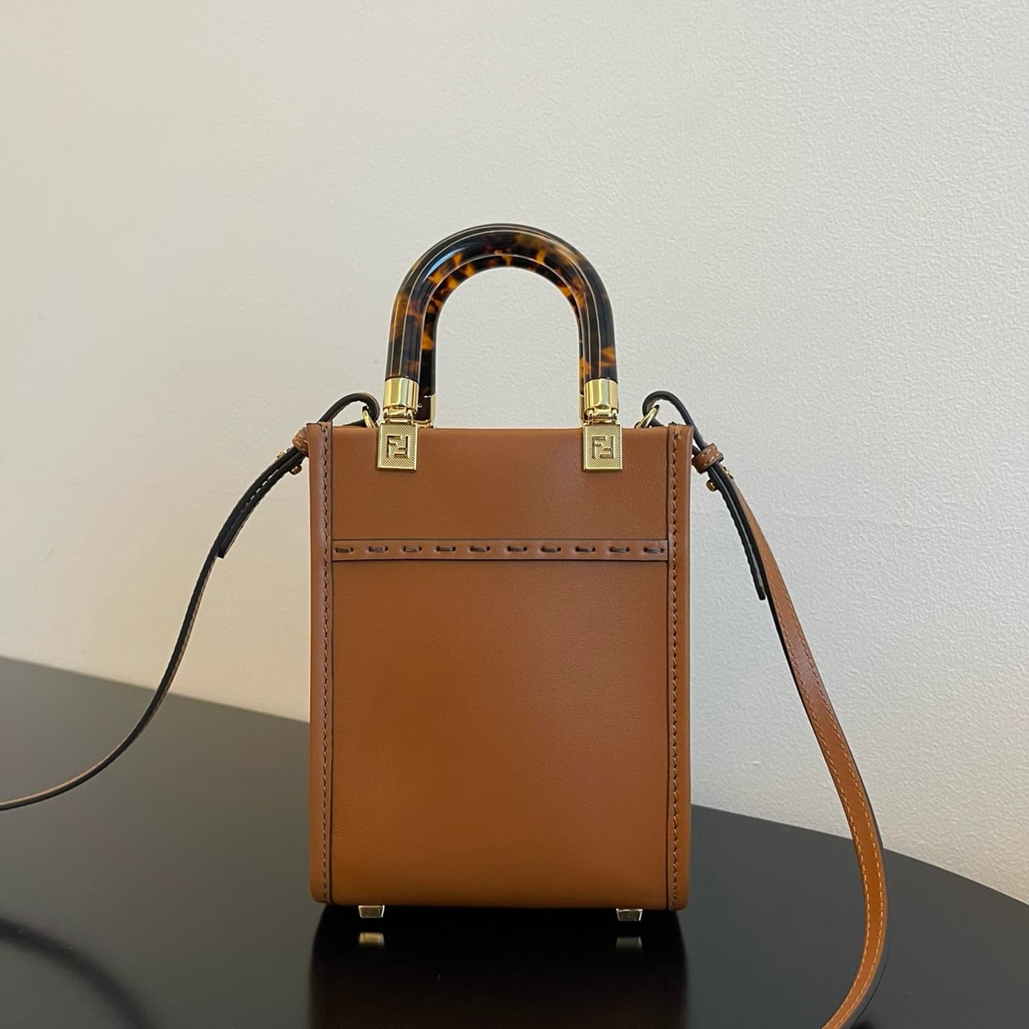 펜디 미니 션샤인 쇼퍼백 - Bag (펜디) - 이미지 2