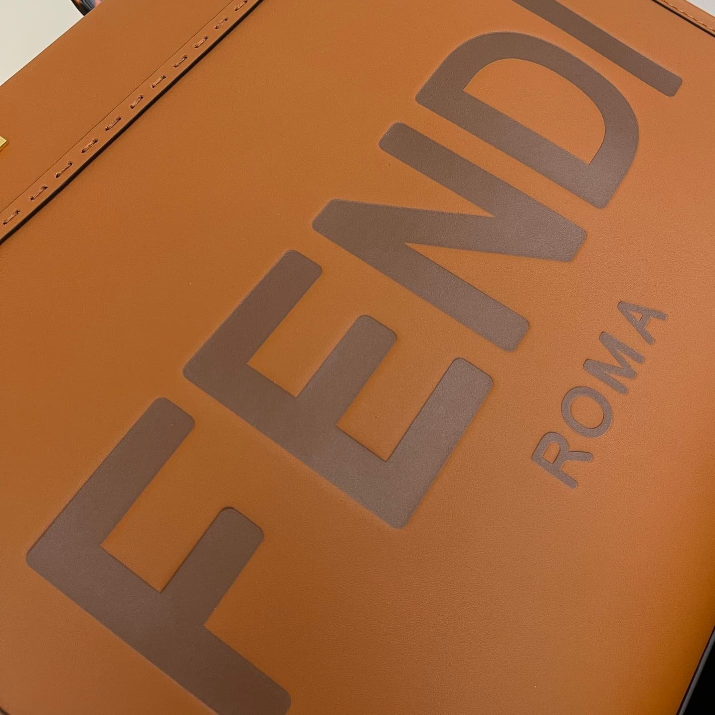 펜디 미디움 션샤인 쇼퍼백 - Bag (펜디) - 이미지 6