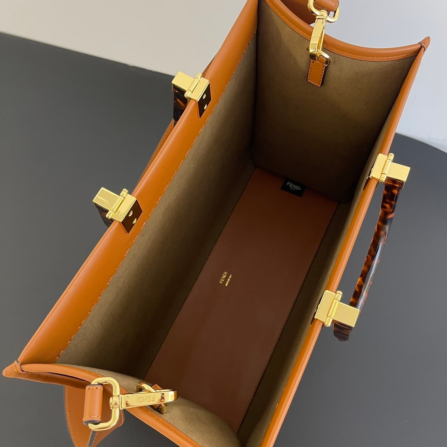 펜디 미디움 션샤인 쇼퍼백 - Bag (펜디) - 이미지 7