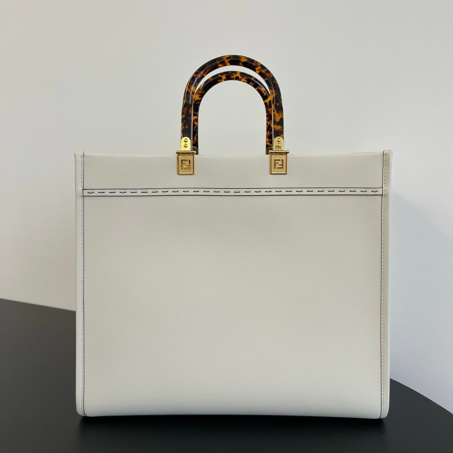 펜디 미디움 션샤인 쇼퍼백 - Bag (펜디) - 이미지 2