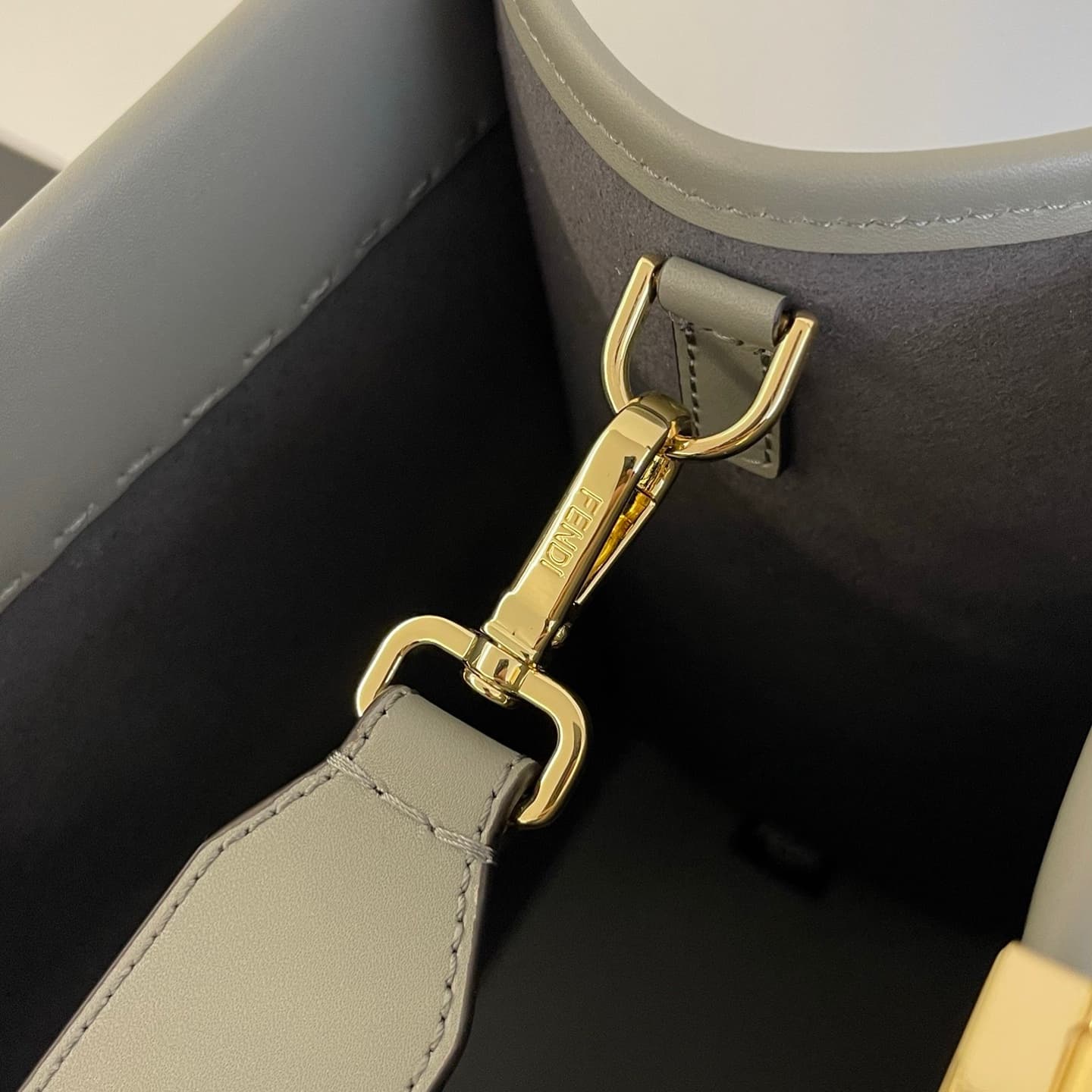 펜디 미디움 션샤인 쇼퍼백 - Bag (펜디) - 이미지 6