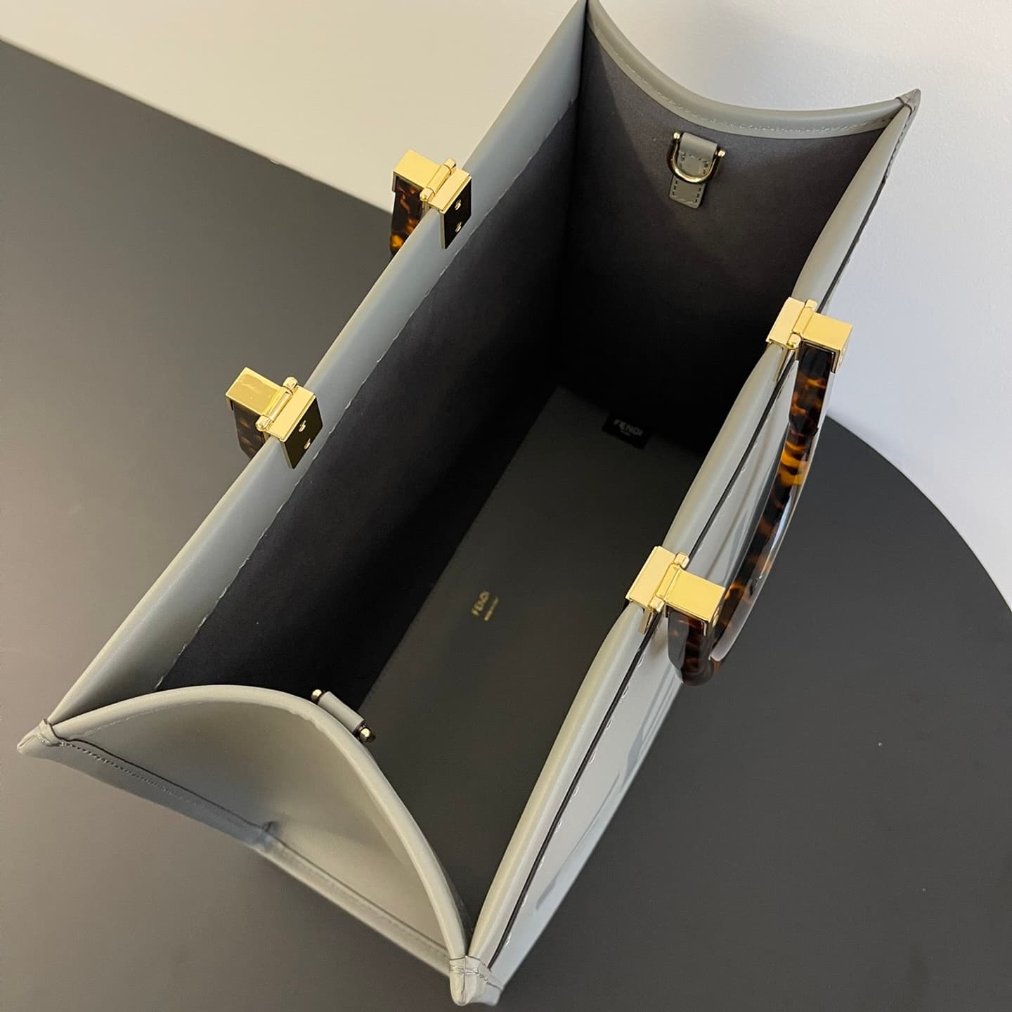 펜디 미디움 션샤인 쇼퍼백 - Bag (펜디) - 이미지 7