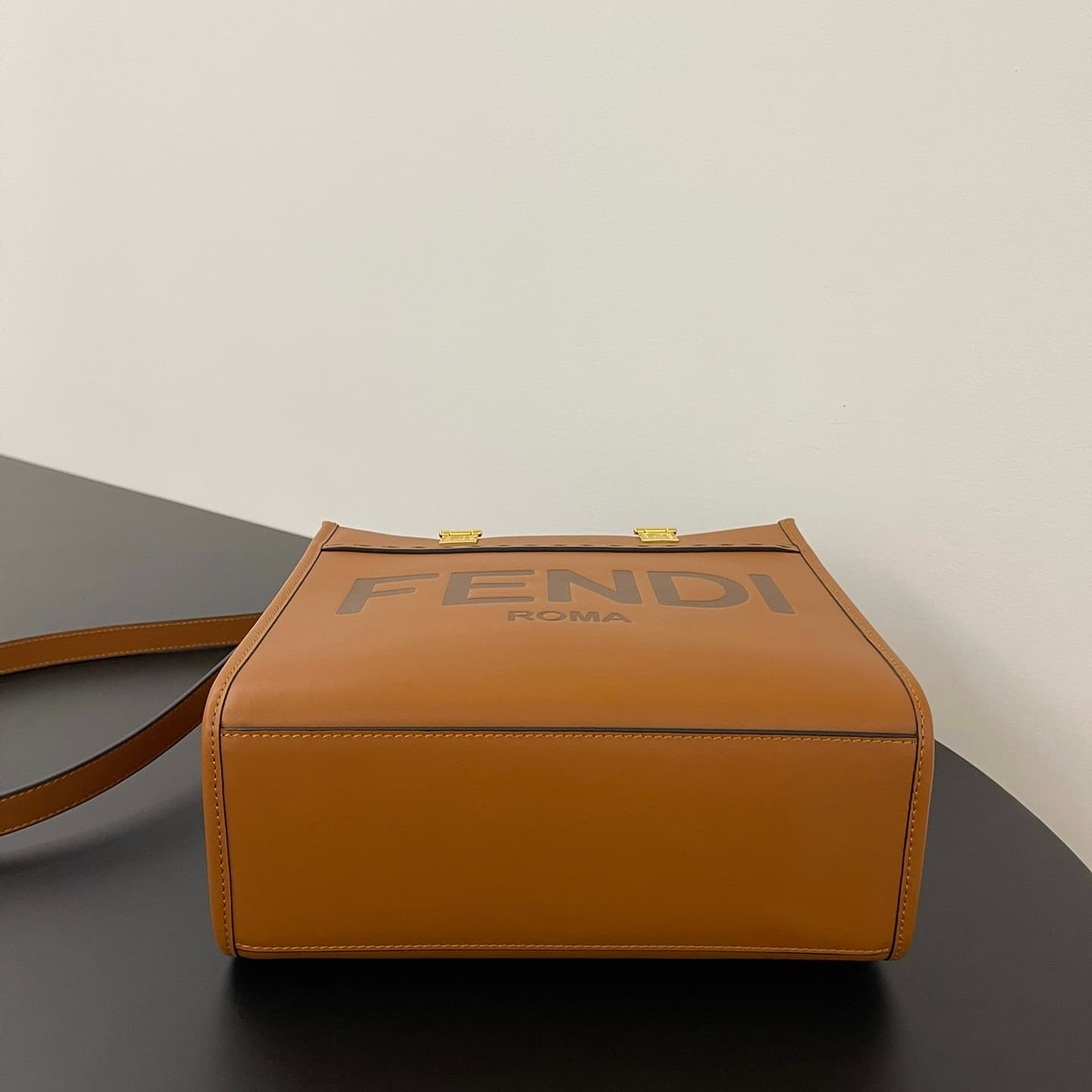 펜디 스몰 션샤인 쇼퍼백 - Bag (펜디) - 이미지 4