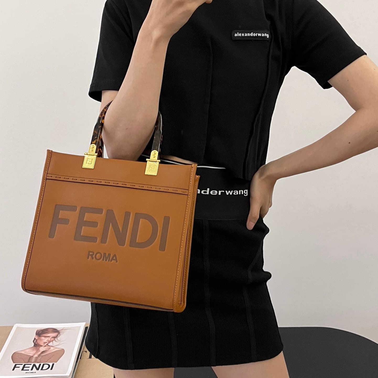 펜디 스몰 션샤인 쇼퍼백 - Bag (펜디) - 이미지 9