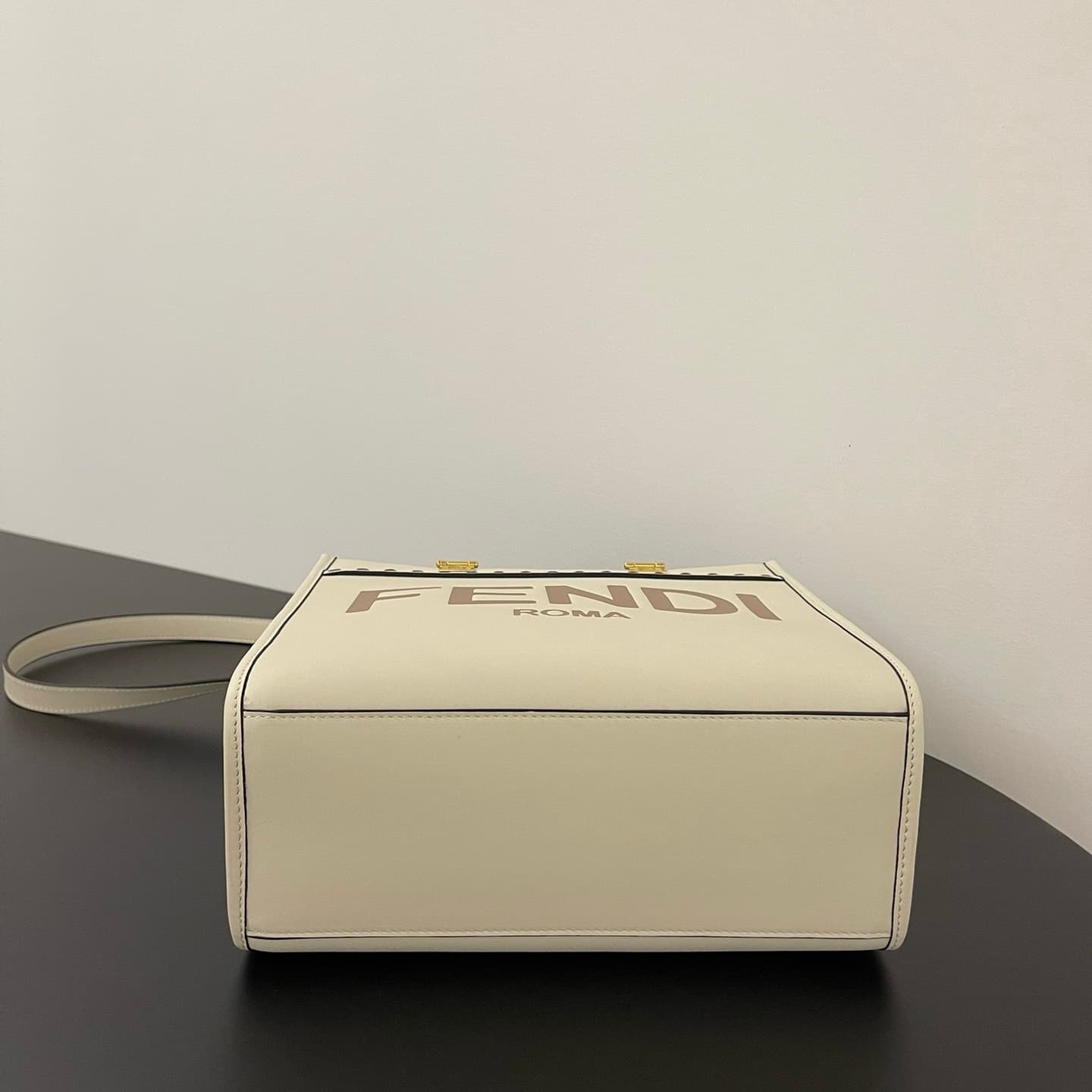 펜디 스몰 션샤인 쇼퍼백 - Bag (펜디) - 이미지 4