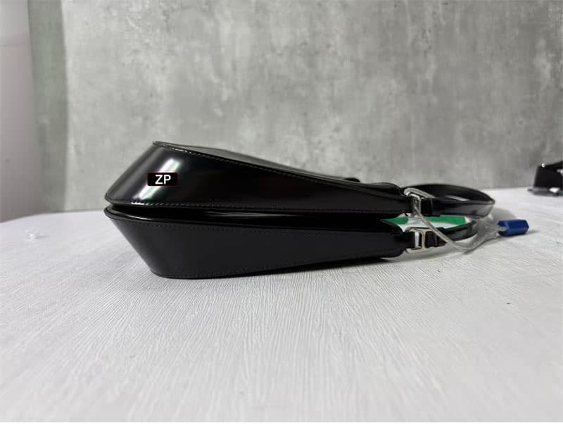 프라다 클레오 브러시드 레더 숄더백 - Bag (프라다) - 이미지 7