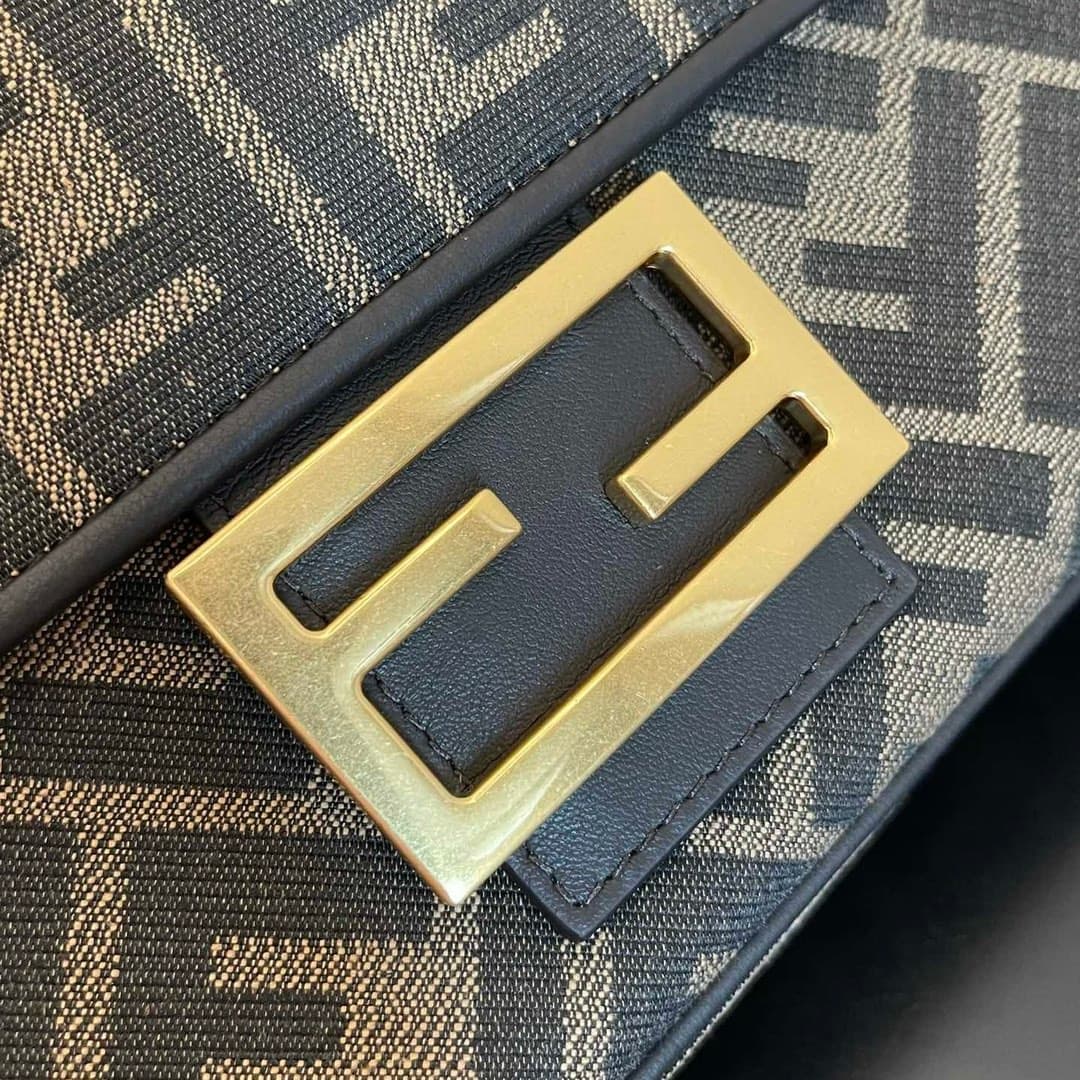 펜디 아이코닉 바게트백 - Bag (펜디) - 이미지 5