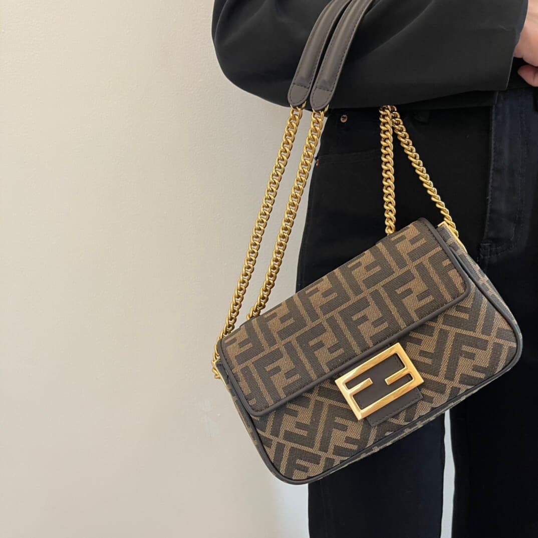 펜디 아이코닉 바게트백 - Bag (펜디) - 이미지 8